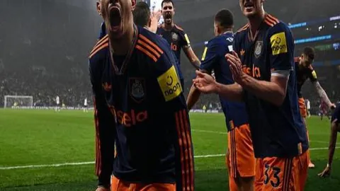 探寻哈兰德人设新篇章：揭秘“疲劳模式”下的巨星风采！