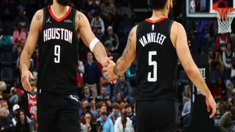 布莱顿足总杯激战惜败，强敌4-3胜出，半决赛梦碎